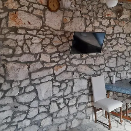 Kamena Kuca Family Rodin Apartman *